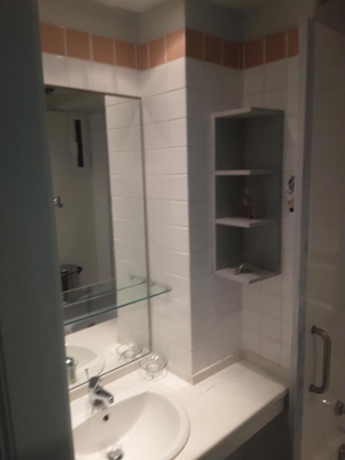 Deluxe Apartment Best Point Athena Bagian luar foto