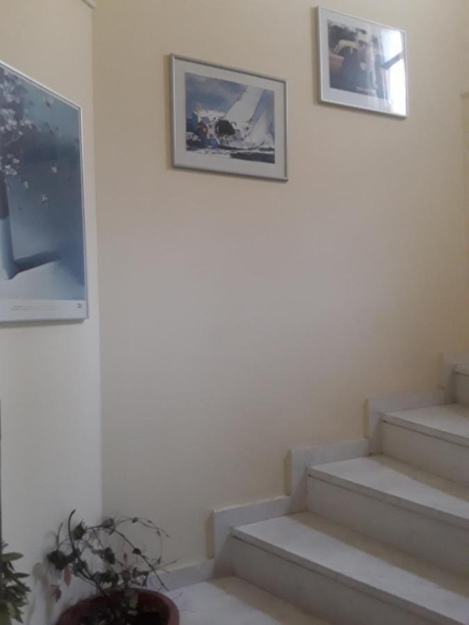 Deluxe Apartment Best Point Athena Bagian luar foto